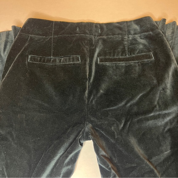 Free People Oxanna Deep Jewel Green Velvet Flare Pants
Size 27 - Picture 5 of 11